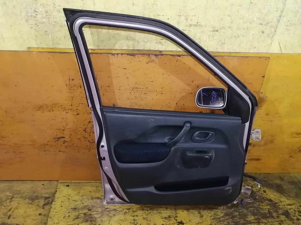 дверь Suzuki Swift 3
