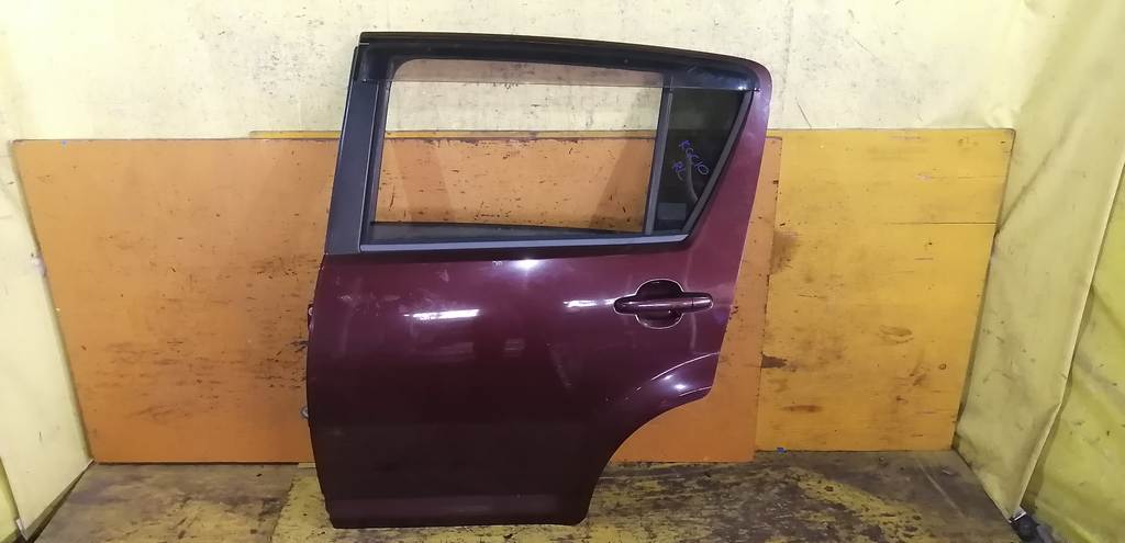 дверь Toyota Passo 0