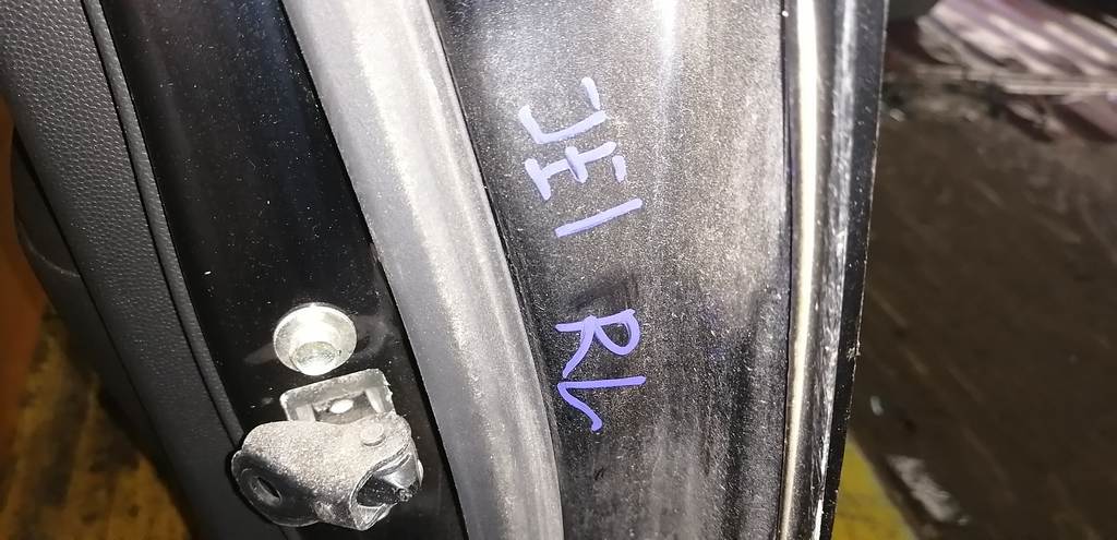 ZEST JE1 ДВЕРЬ ЗАДНЯЯ ЛЕВАЯ Honda Zest 1