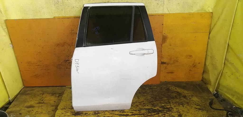 дверь Mazda Demio 0