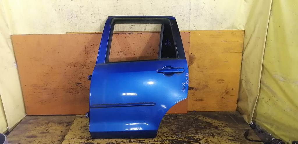дверь Mazda Demio 0