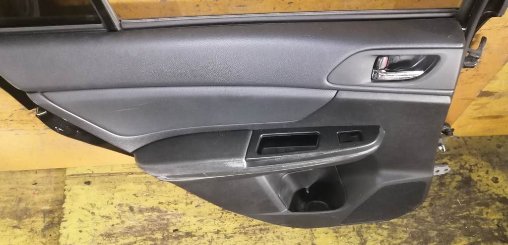 IMPREZA GP6 ДВЕРЬ ЗАДНЯЯ ЛЕВАЯ Subaru Impreza 4