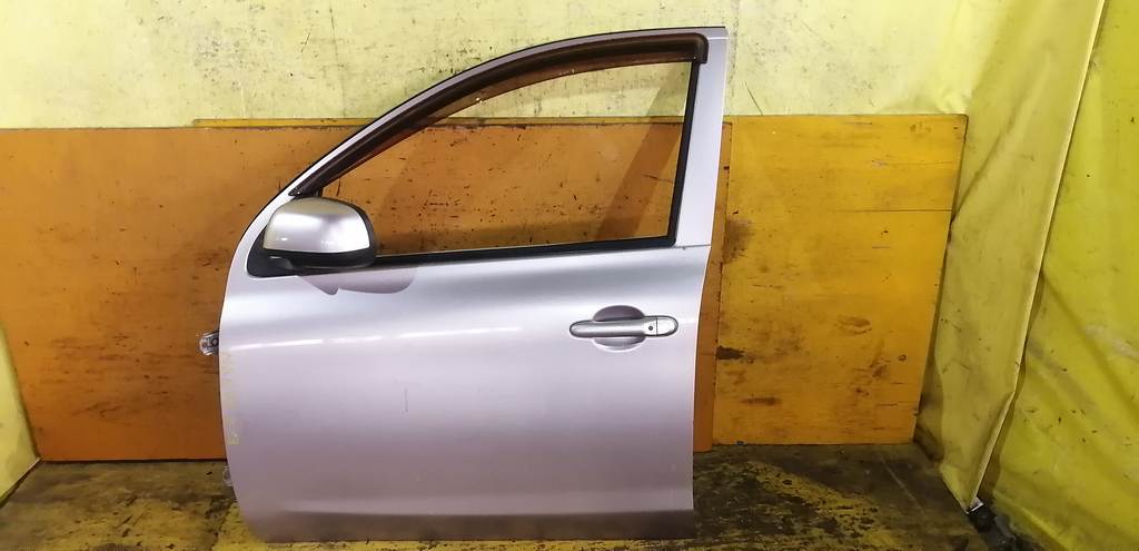дверь Nissan March 0