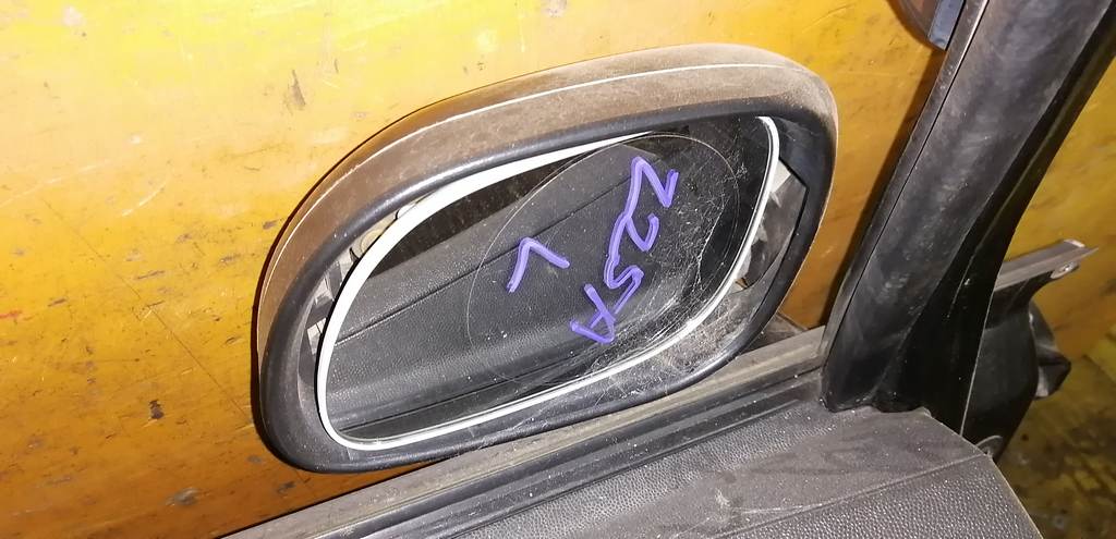 зеркало Mitsubishi Colt 0