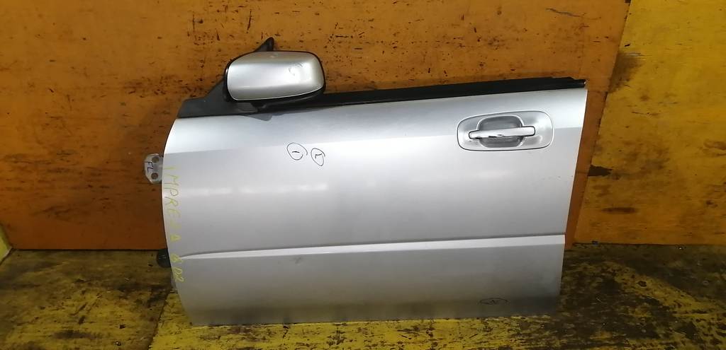 дверь Subaru Impreza 0