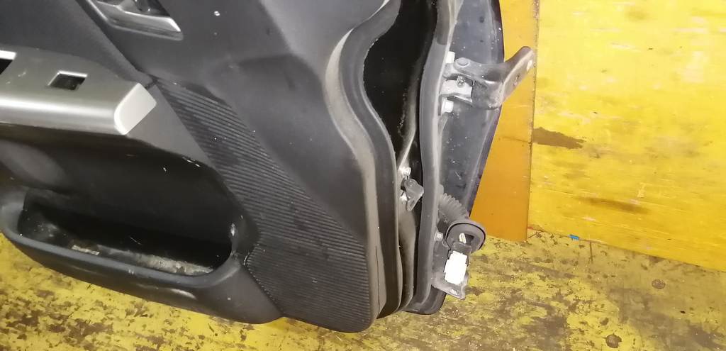 FREED SPIKE GB3 ДВЕРЬ ПЕРЕДНЯЯ ЛЕВАЯ Honda Freed Spike 7
