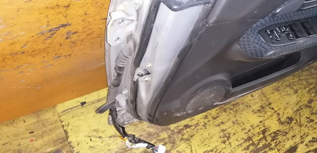 дверь Subaru Impreza 6
