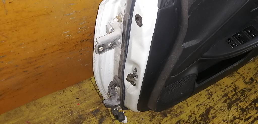 дверь Nissan Note 6