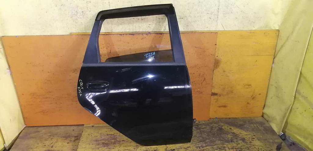 дверь Mitsubishi Colt 0