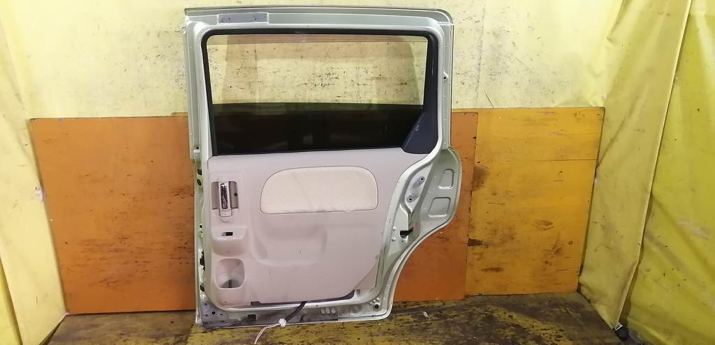 SIENTA NCP81G ДВЕРЬ ЗАДНЯЯ ПРАВАЯ Toyota Sienta 4