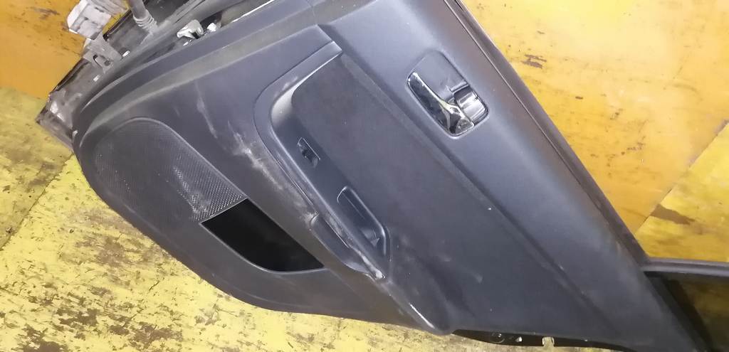 GALANT FORTIS CY3A ДВЕРЬ ЗАДНЯЯ ПРАВАЯ Mitsubishi Galant Fortis 4