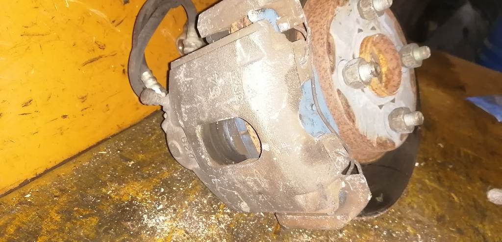 DEMIO DY3W СТУПИЦА ПЕРЕДНЯЯ ЛЕВАЯ ABS Mazda Demio 1