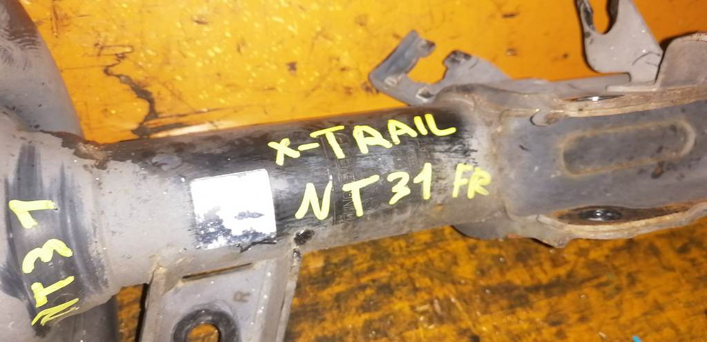 X-TRAIL NT31 СТОЙКА ПЕРЕДНЯЯ ПРАВАЯ Nissan X-Trail 1
