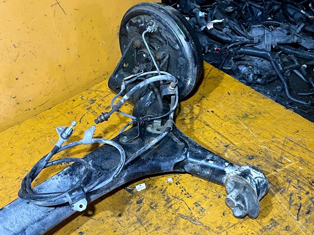 SIENTA NCP81G БАЛКА ЗАДНЯЯ В СБОРЕ ABS Toyota Sienta 4
