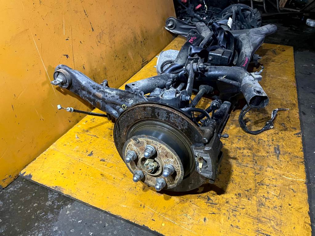 OUTLANDER CW5W БАЛКА ЗАДНЯЯ В СБОРЕ ABS Mitsubishi Outlander 1