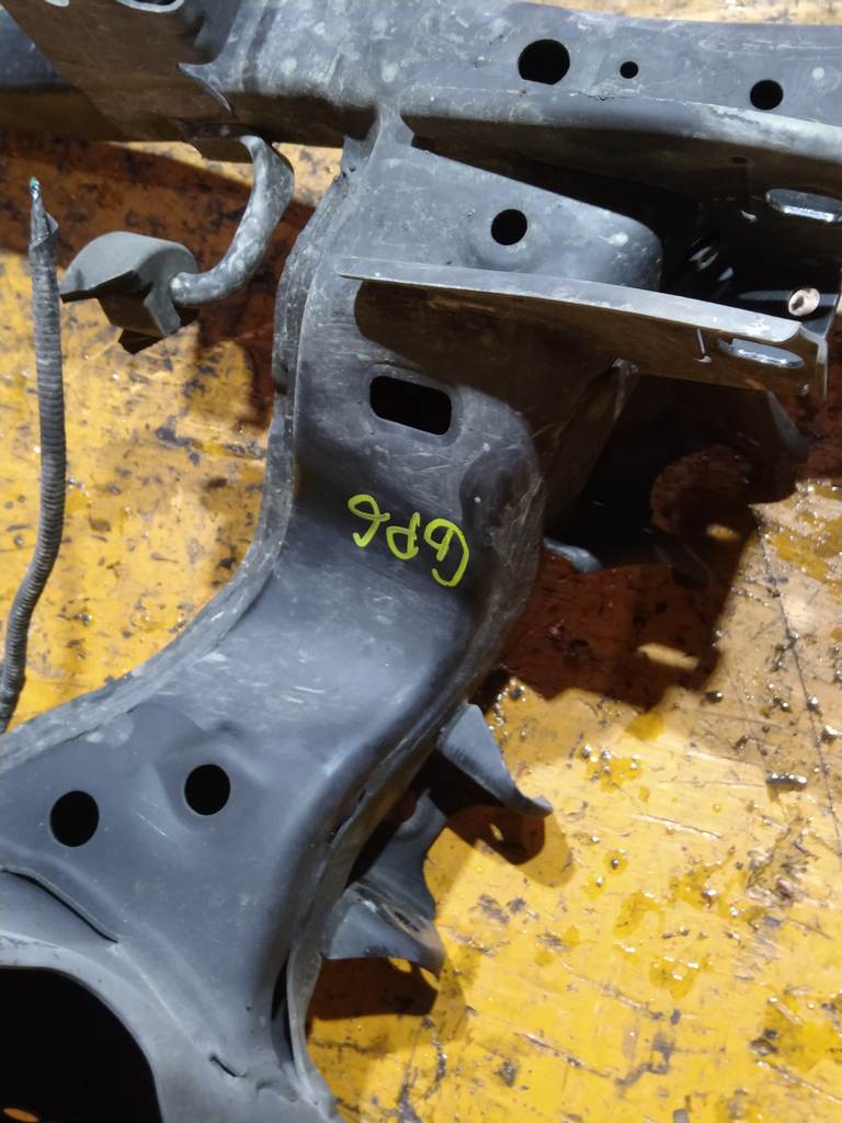 IMPREZA GP6 ПОДРАМНИК ЗАДНИЙ Subaru Impreza 1