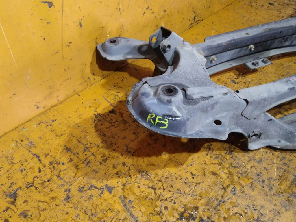 STEPWGN RF3 ПОДРАМНИК ЗАДНИЙ Honda Stepwgn 1