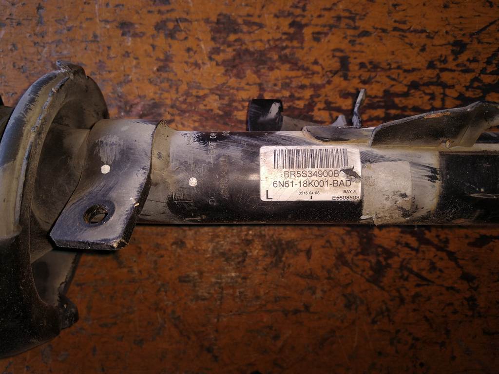 AXELA BK5P СТОЙКА ПЕРЕДНЯЯ ЛЕВАЯ 6N61-18K001-BAD Mazda Axela 1