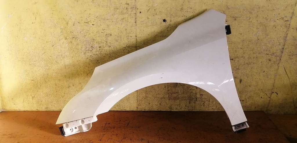 крыло Nissan Teana 0