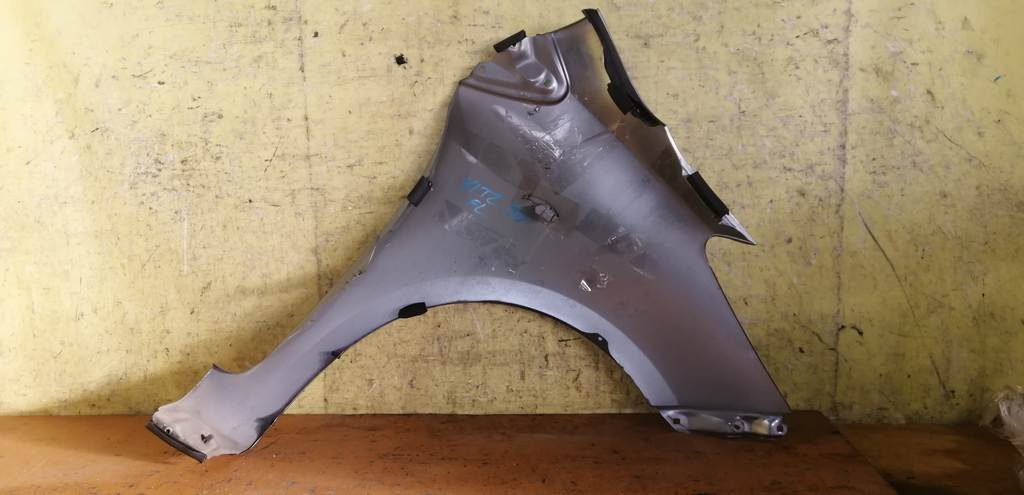 Кузов Toyota Vitz 2