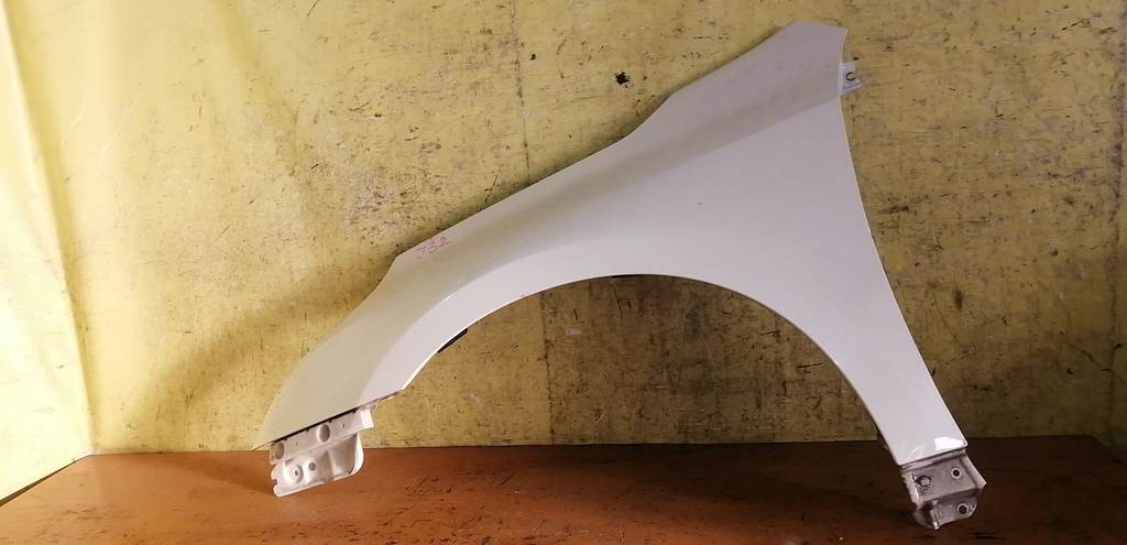 крыло Nissan Teana 0