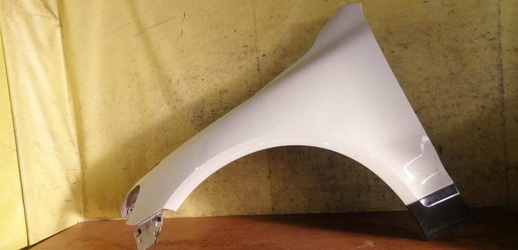 крыло Volkswagen Touareg 0