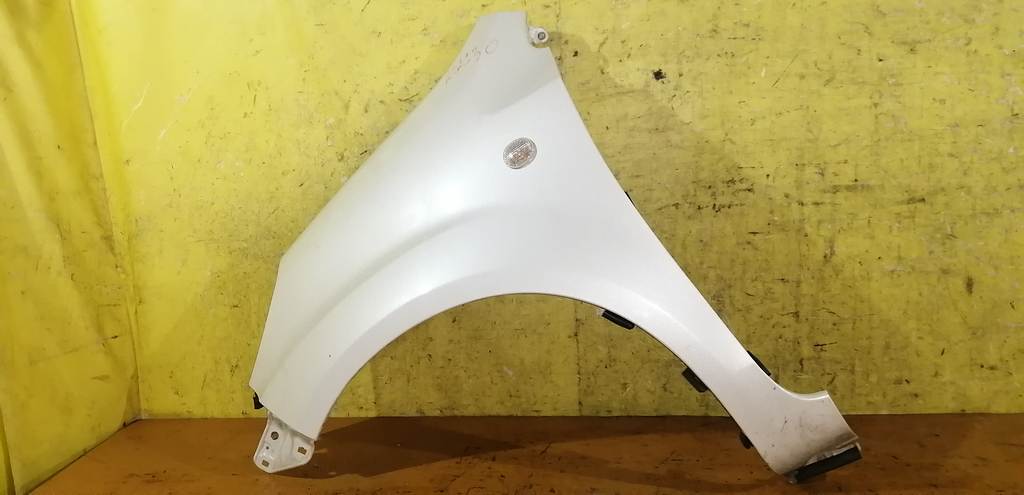 крыло Toyota Passo 0