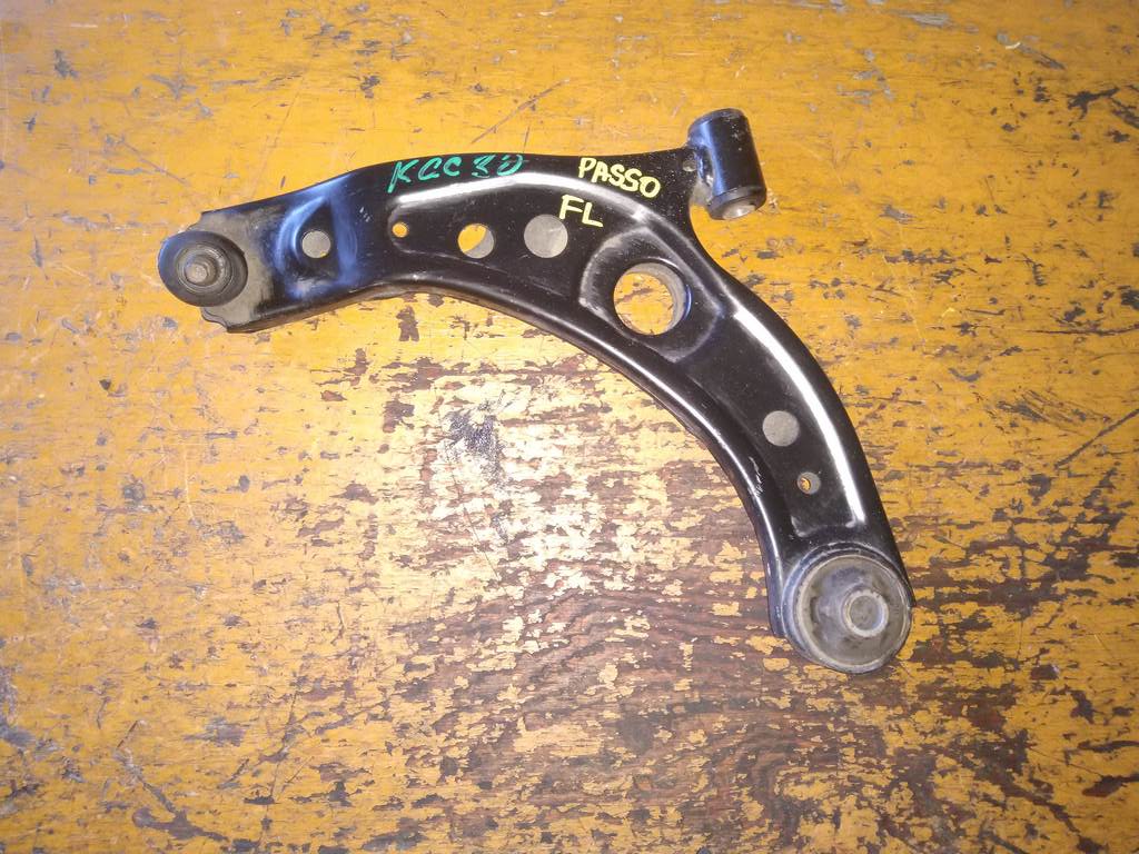 рычаг Toyota Passo 0
