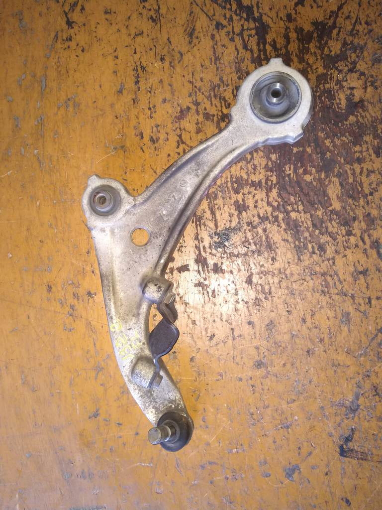 рычаг Nissan Teana 0