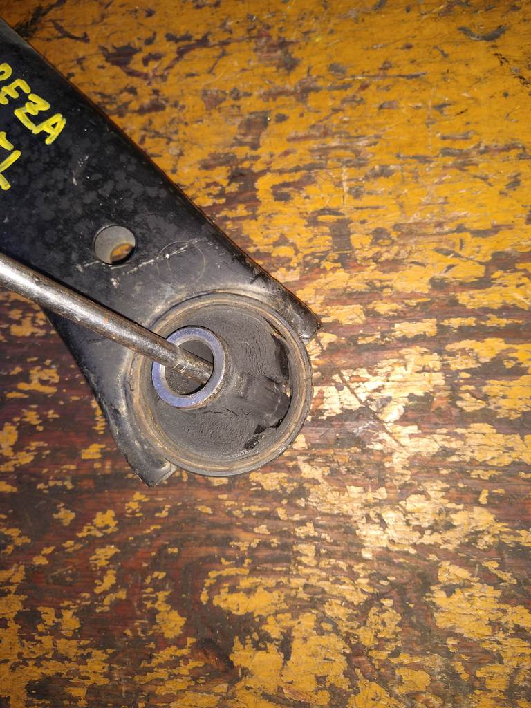 IMPREZA GH2 РЫЧАГ ПЕРЕДНИЙ ЛЕВЫЙ, с шаровой Subaru Impreza 1