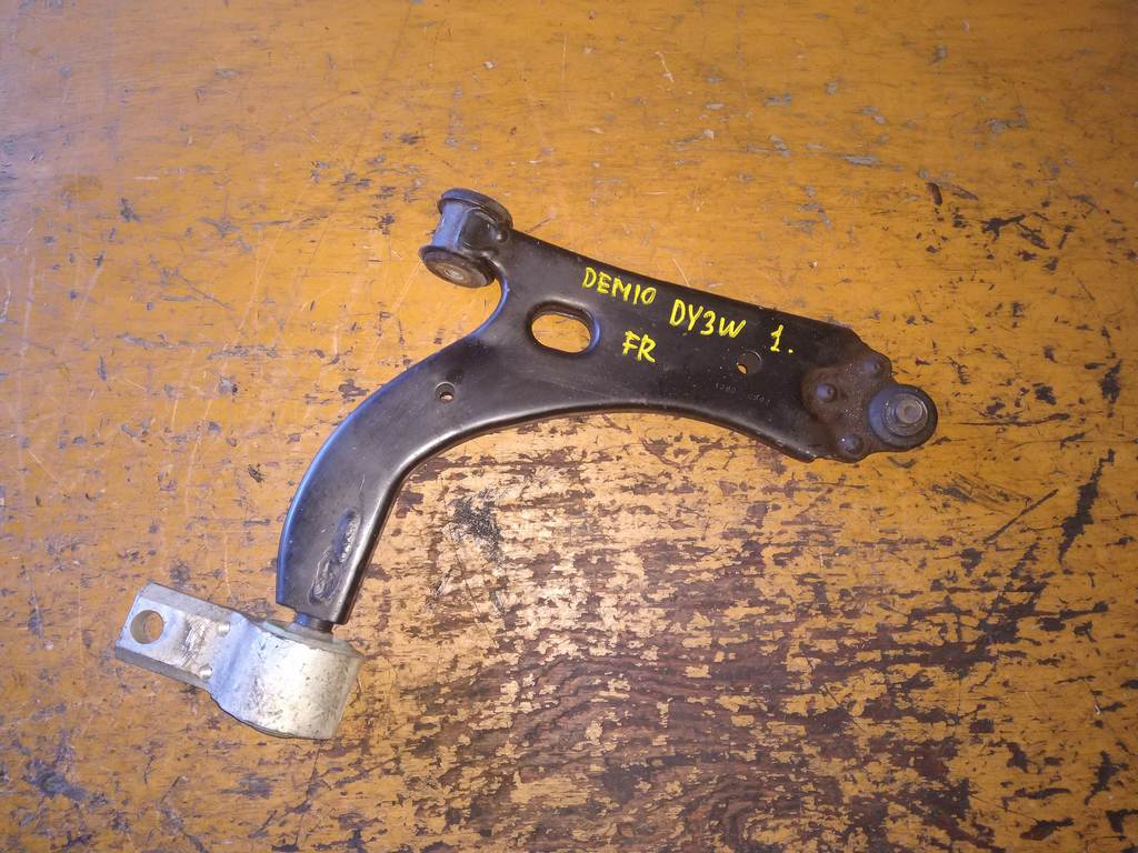 рычаг Mazda Demio 0