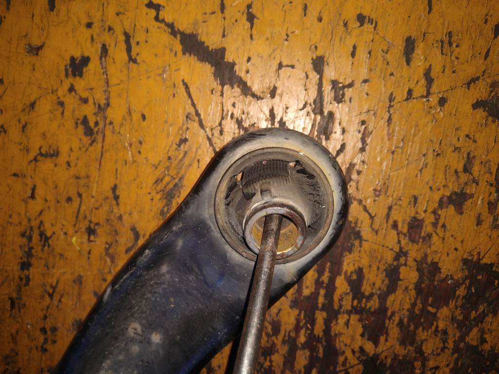 VITZ KSP130 РЫЧАГ ПЕРЕДНИЙ ЛЕВЫЙ Toyota Vitz 1