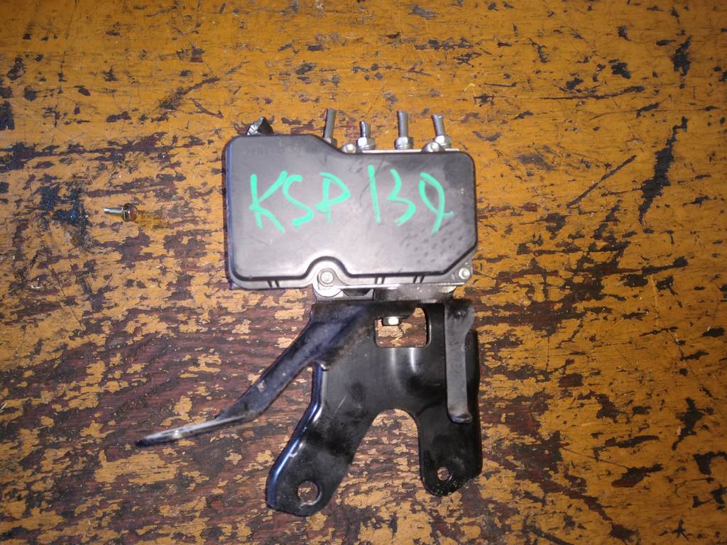 блок abs Toyota Vitz 0