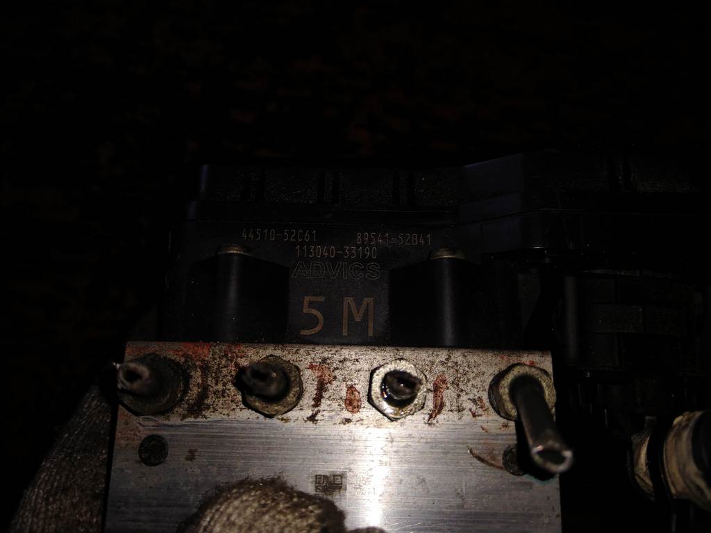 VITZ KSP130 БЛОК ABS 44510-52061 Toyota Vitz 1