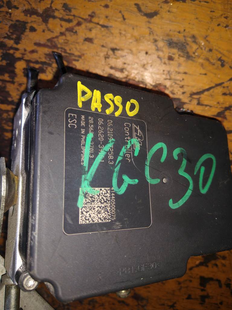 PASSO KGC30 БЛОК ABS 44510-B1240 Toyota Passo 1