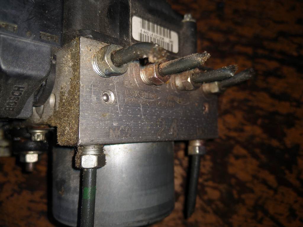 COLT Z21A БЛОК ABS 0 265 231 889 Mitsubishi Colt 1