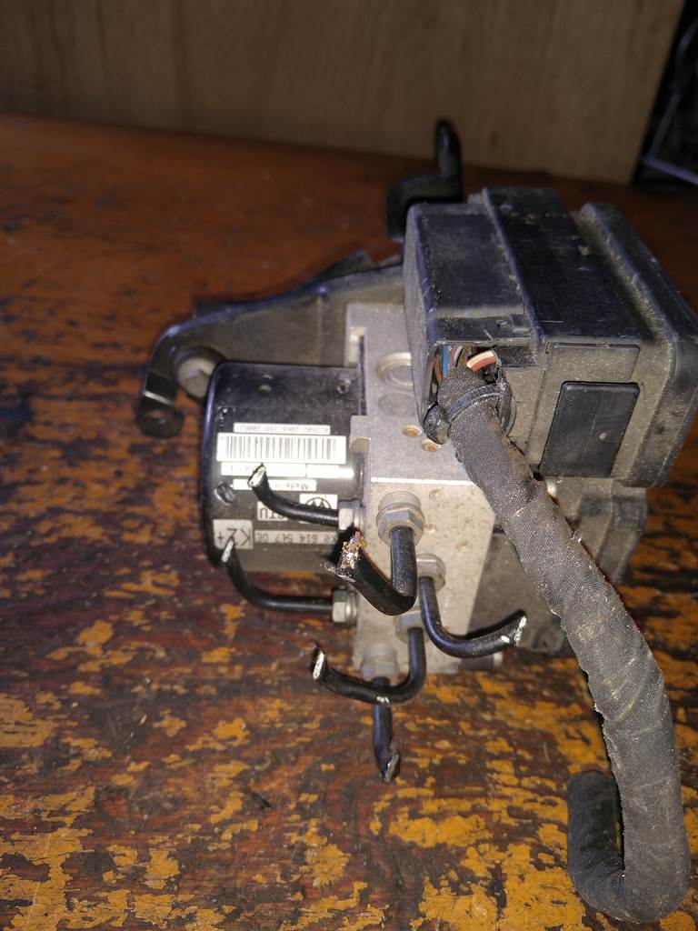 блок abs Volkswagen Golf 3