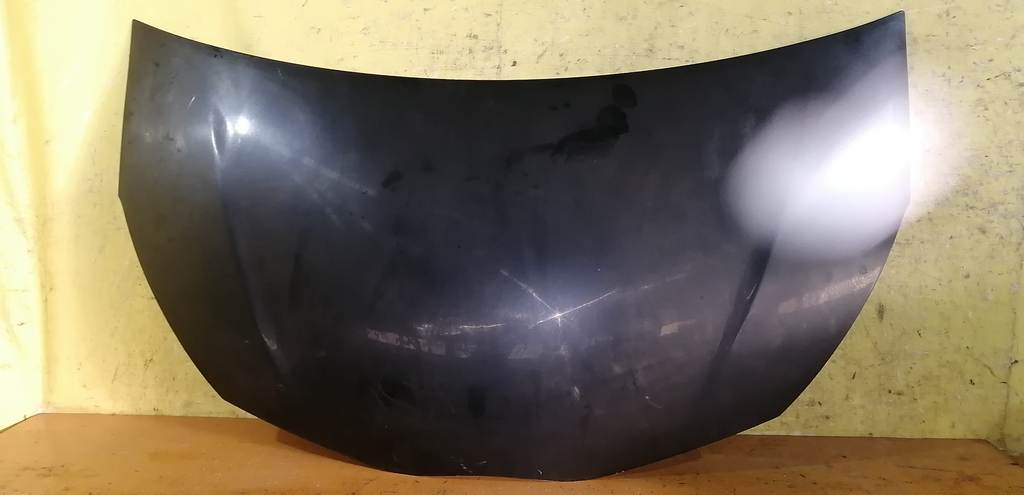 капот Toyota Vitz 0