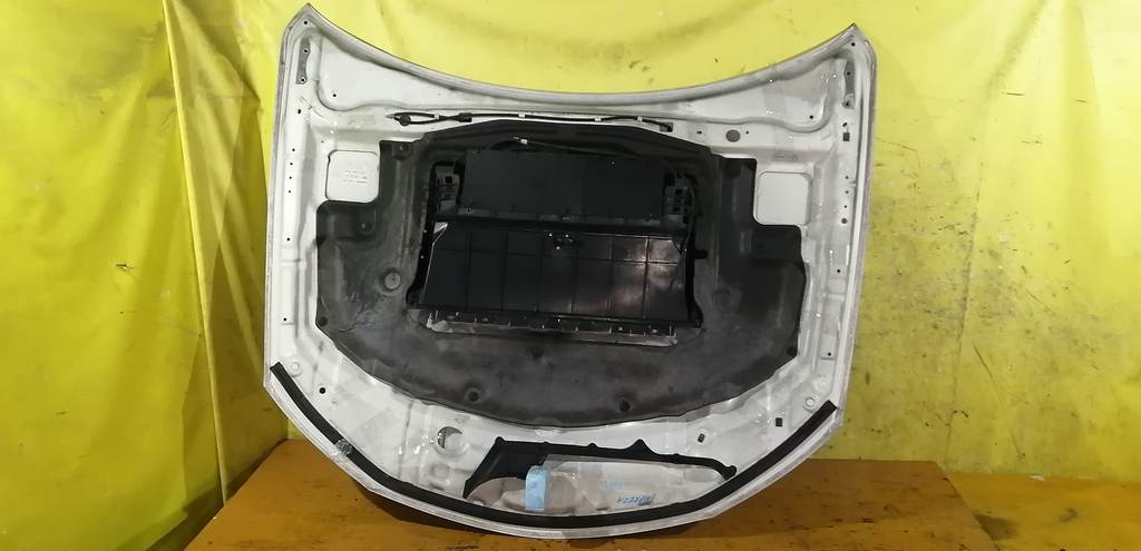 капот Subaru Impreza 3