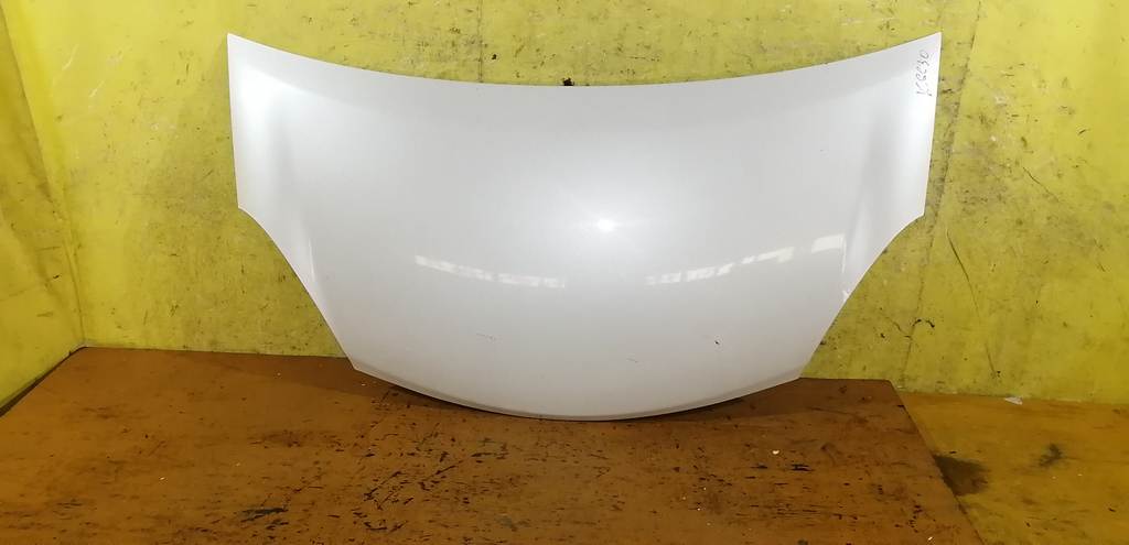 капот Toyota Passo 0