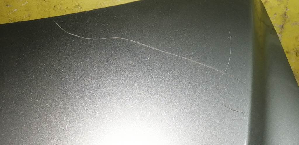 капот Mazda Demio 0