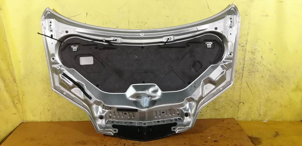 капот Mazda Demio 3