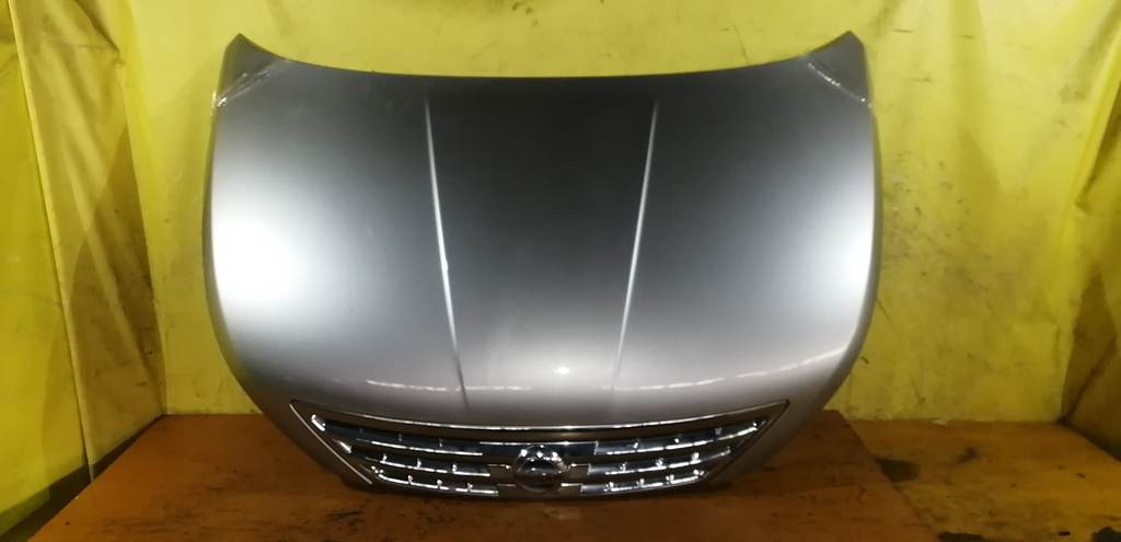капот Nissan Presage 0