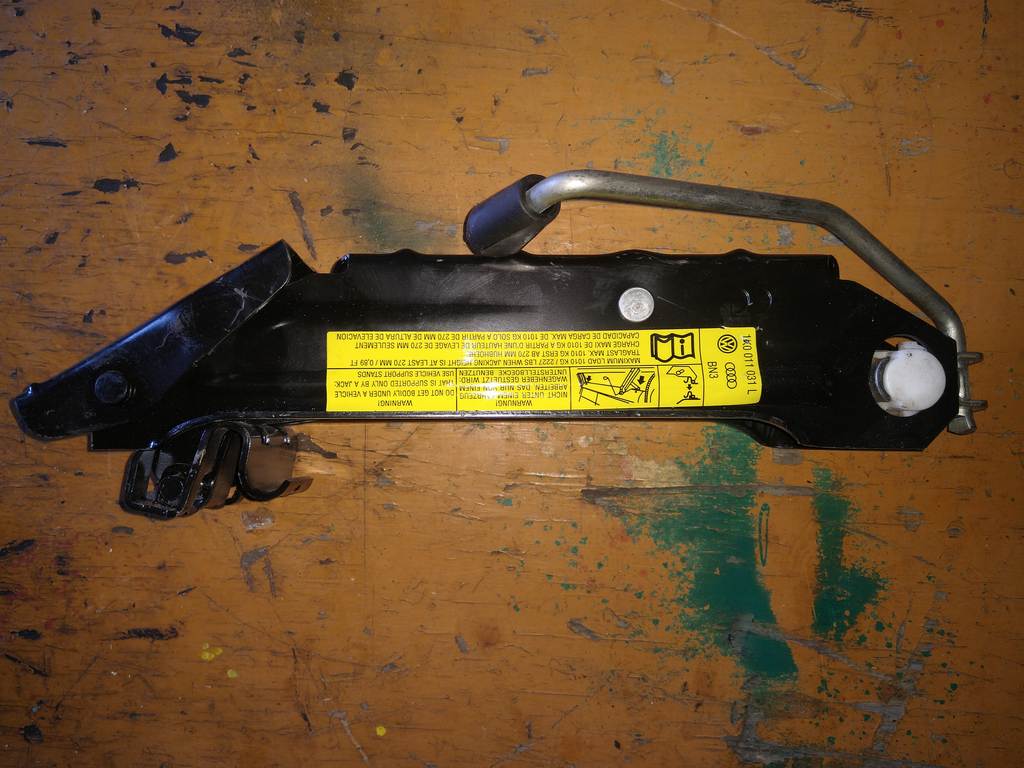 GOLF 1KCBZ ДОМКРАТ Volkswagen Golf 1