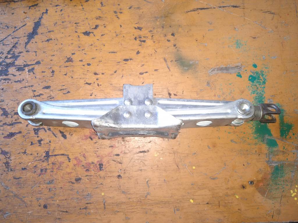 PALETTE SW MK21S ДОМКРАТ 1300 kg Suzuki Palette 1