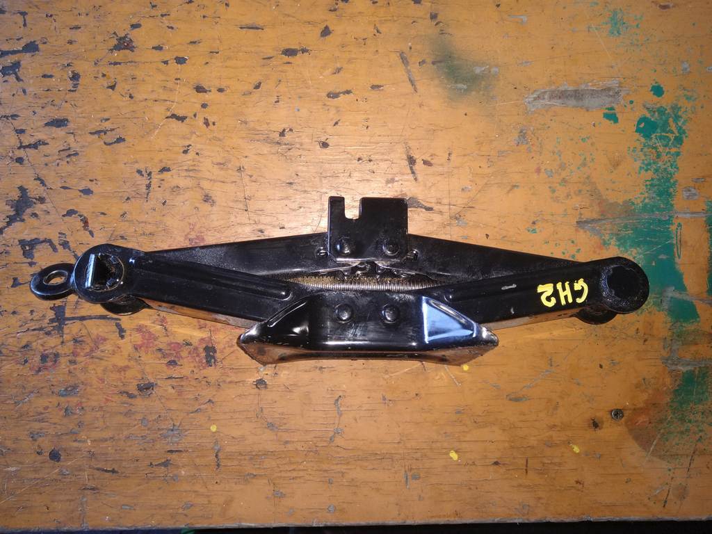 домкрат Subaru Impreza 0