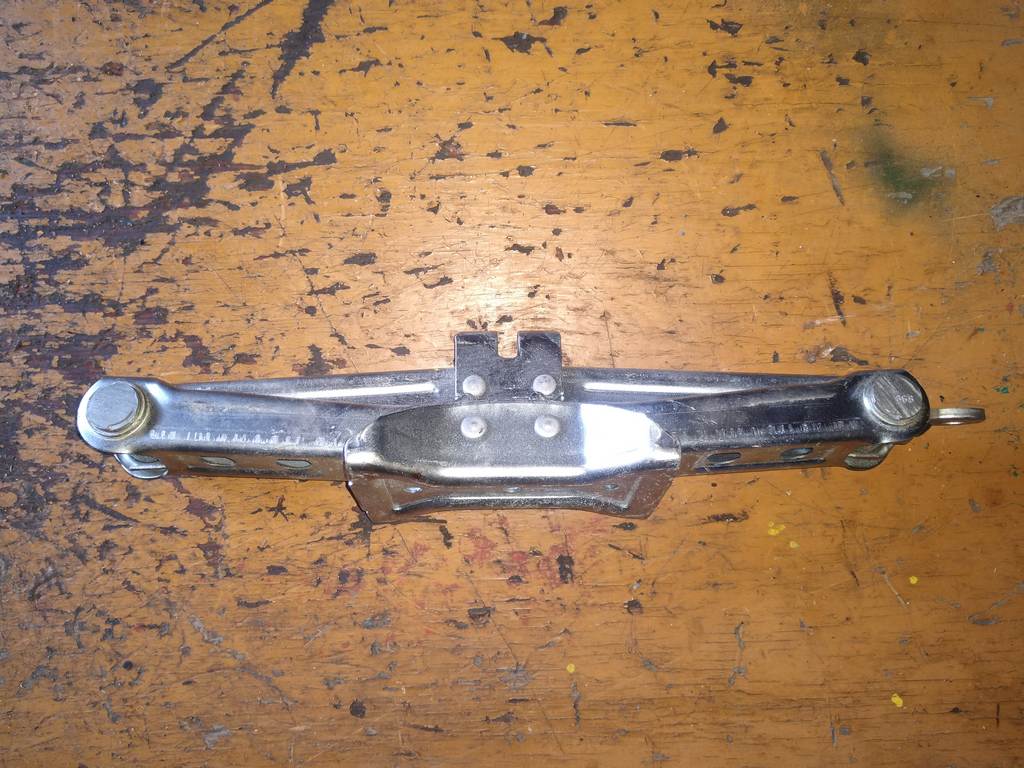 TEANA J31 ДОМКРАТ 1050 kg-1 Nissan Teana 1