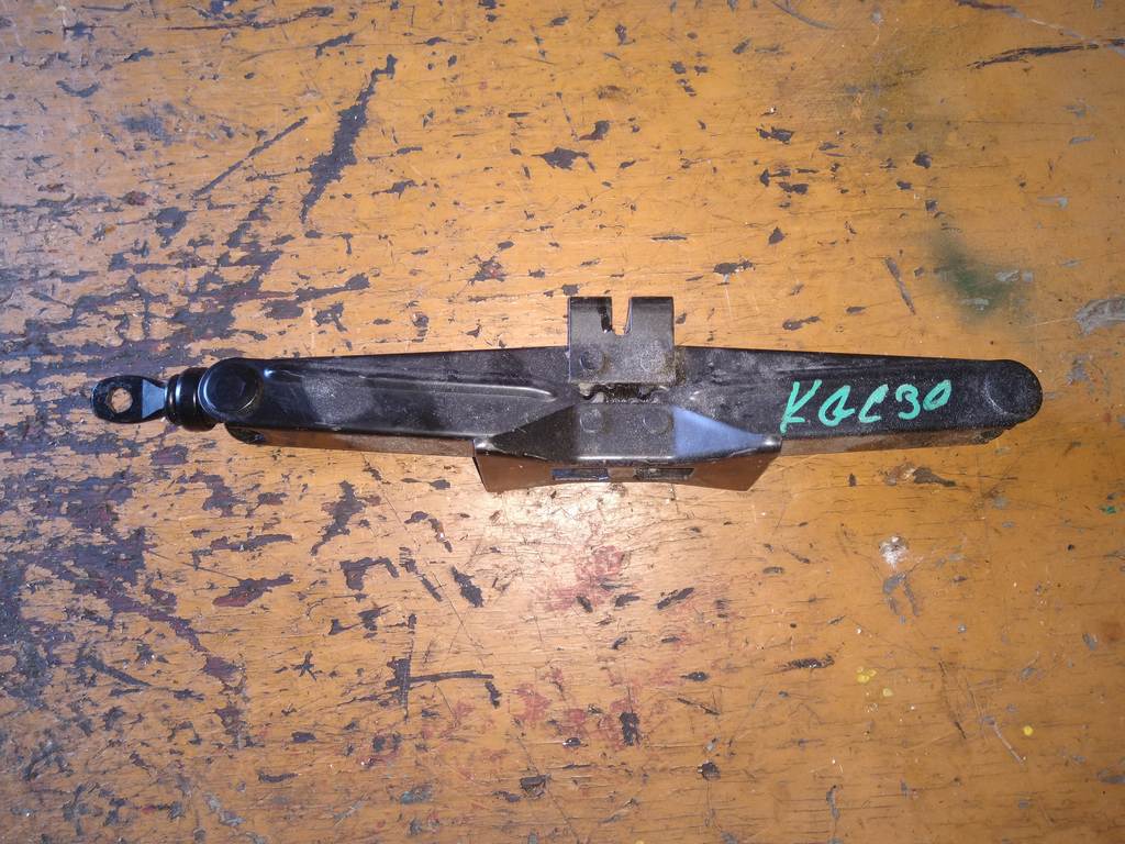 PASSO KGC30 ДОМКРАТ Toyota Passo 1