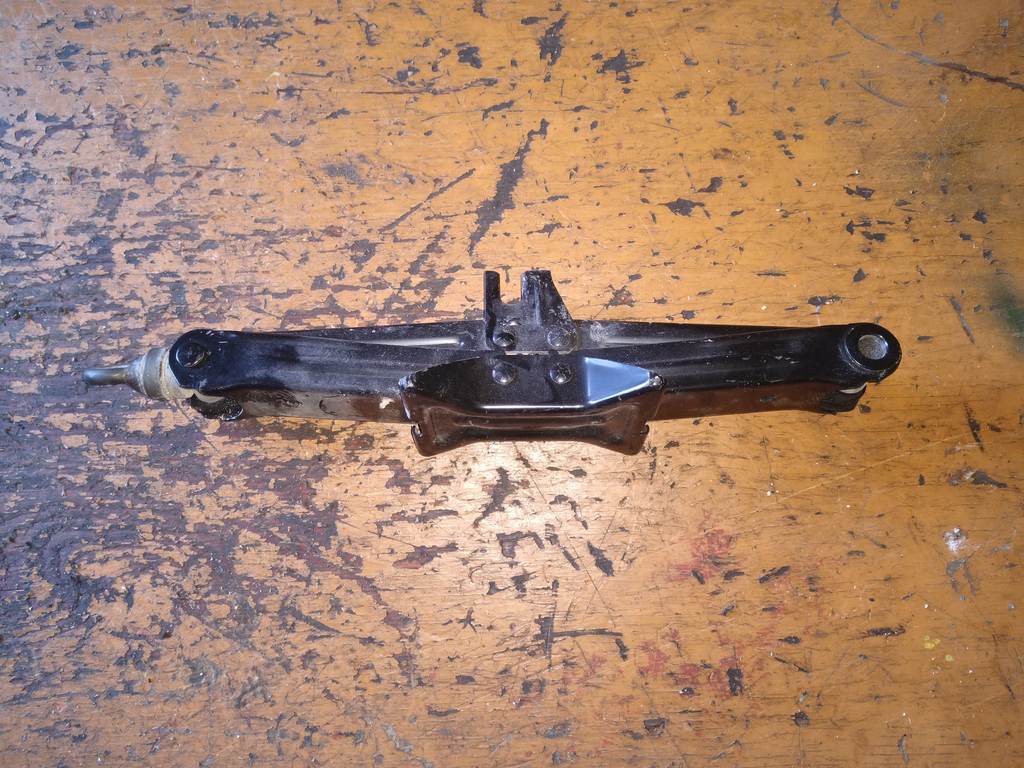 VITZ KSP130 ДОМКРАТ Toyota Vitz 1