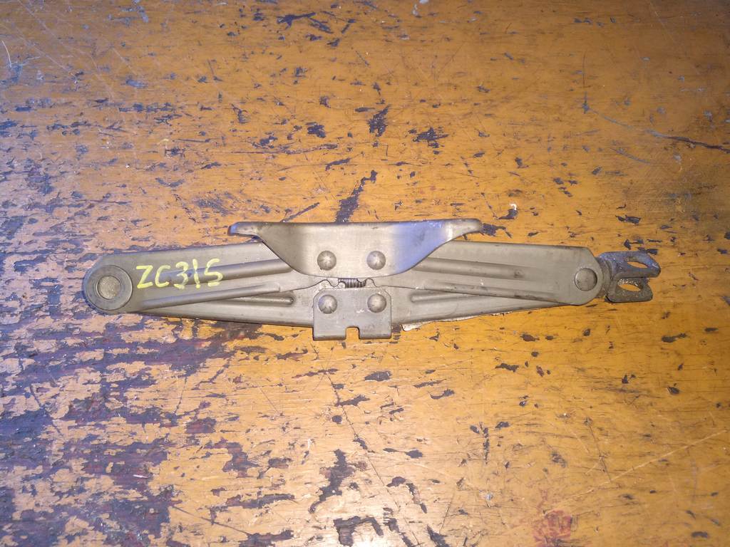 домкрат Suzuki Swift 0